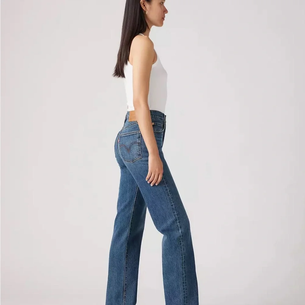 Levi's Ribcage Straight Blue Jeans - Picture 5 of 12